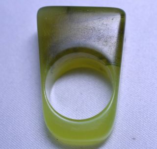 Vintage 1960s Plastic Light & Dark Green Swirl High Rectangular 3d Ring - Size 5
