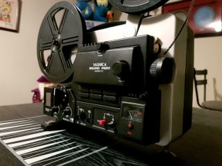 EXTREMELY RARE YASHICA 8MM SOUND MOVIE PROJECTOR - ABSOLUTELY 7