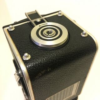 Rolleiflex 3.  5F Model 1 TLR Camera - S/N: 2209579 7