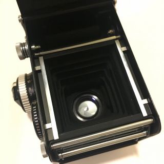 Rolleiflex 3.  5F Model 1 TLR Camera - S/N: 2209579 8