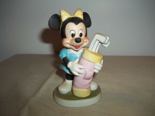 Vintage - Disney Minnie Mouse - Golf/golfer/caddy - Porcelain Figure