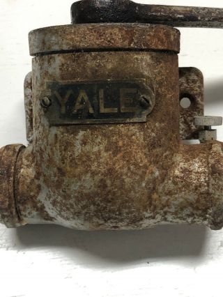 Antique Vintage Yale & Towne Mfg.  No.  570 Heavy Duty Door Closer Part Industrial