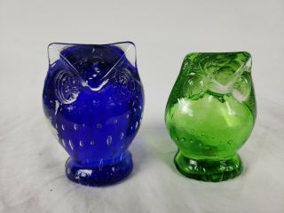 Vintage Blue And Green Art Glass Owl Paperweight With Controlled Bubbles