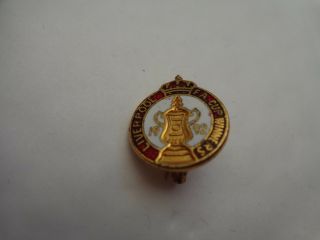 Vintage Classic Liverpool Fc 1992 Fa Cup Winners Football Enamel Pin Badge