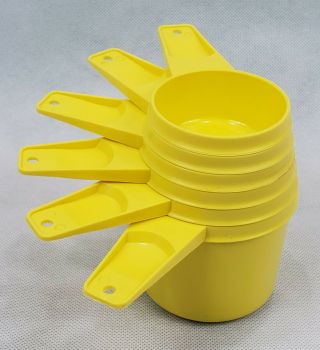 Vintage Tupperware Yellow Measuring Cups Full Set Of 6 Nesting