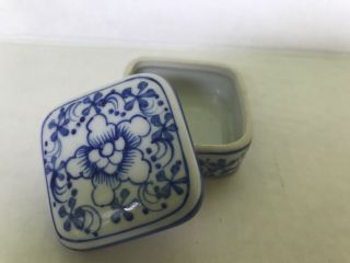 Vintage Chinese Porcelain Blue White Trinket Box with lid miniature set of 2 3