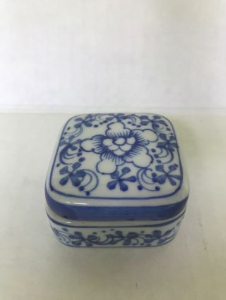 Vintage Chinese Porcelain Blue White Trinket Box with lid miniature set of 2 8