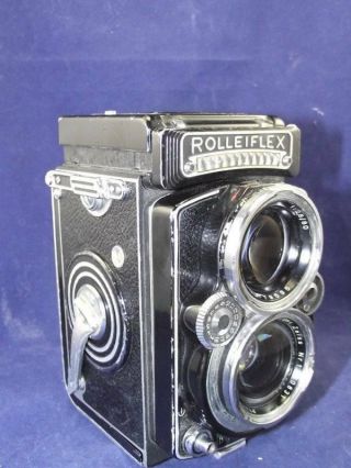 Rolleiflex 2.  8E Carl Zeiss Planar 80mm TLR 6x6 CAMERA - 1957 - Read 8