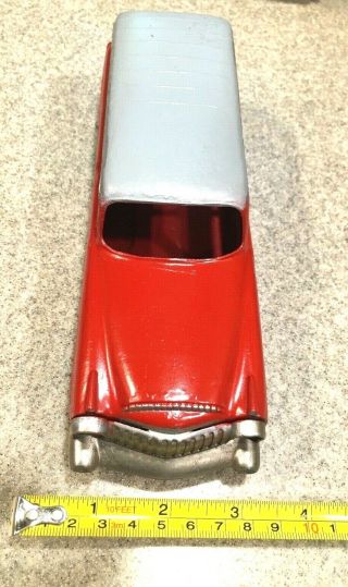 Hubley Vintage 491 Diecast 1950s Red Studebaker Station Wagon With A Grey Top