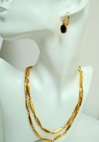 Good Quality Vintage Trifari Gold Metal Necklace And Napier Earrings