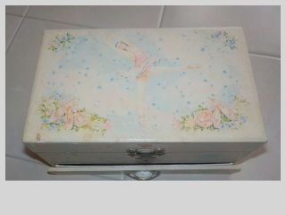 Vintage,  Soft Pastels,  Dancing Ballerina Music/ Jewelry Box (well)