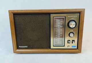Vintage Panasonic Model Re - 6518 Am/fm Table Radio