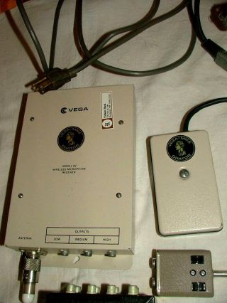 Vtg Model 88/89 Vega Mike Wireless Microphone System&cables&manual Random Sound