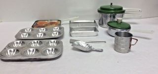 Vintage Toy Metal Cooking And Baking Items B1