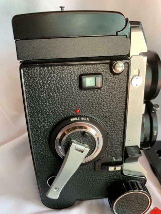 Mamiya C330 professional S twin lens reflex camera (film) with 2 twin lenses 2