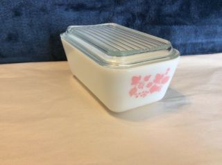 Vintage Pyrex Glass Pink Gooseberry 0502 1 1/2 Pt.  Refrigerator Dish With Lid