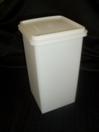 Vintage Tupperware Saltine Saver Cracker Keeper Canister Storage Container Sheer