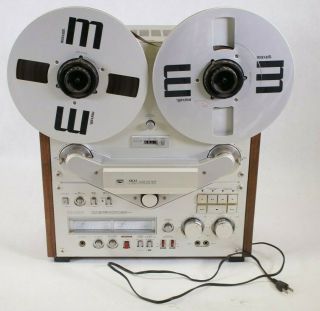 Akai Gx - 646 4 - Track Stereo Tape Deck W/ 2 Maxell Reels