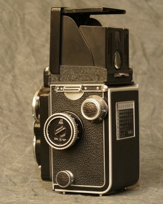 Rollei Rolleiflex 2.  8E TLR Camera with Zeiss Planar Lens/ CLA by Harry Fleenor 3
