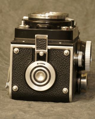Rollei Rolleiflex 2.  8E TLR Camera with Zeiss Planar Lens/ CLA by Harry Fleenor 4