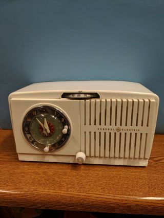 Vintage General Electric Model 518f Radio Alarm Clock Tube Radio