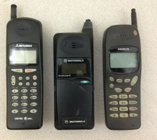 Vintage Motorola - Mitsubishi And Nokia Cell Phones