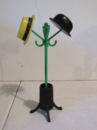 Vintage Salt And Pepper Shakers - Coat Rack With Hats