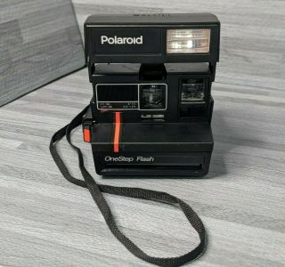 Vintage Polaroid One Step Flash 600 Film Black Instant Pictures With Flash