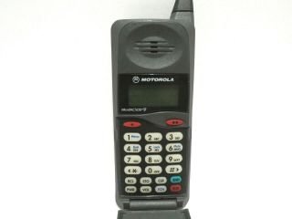 Motorola MicroTAC 650e Flip Cellphone Brick With Power Supply Vintage 2