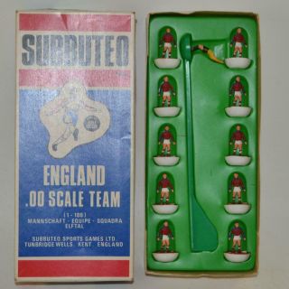 Vintage Subbuteo Soccer England Football Team C500 2nd Strip C.  1977 - 1979