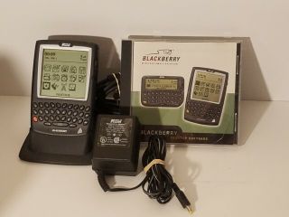 Rim Blackberry 957 R957m - 2 - 5 Cell Phone W/ Cradle Charger Cd -