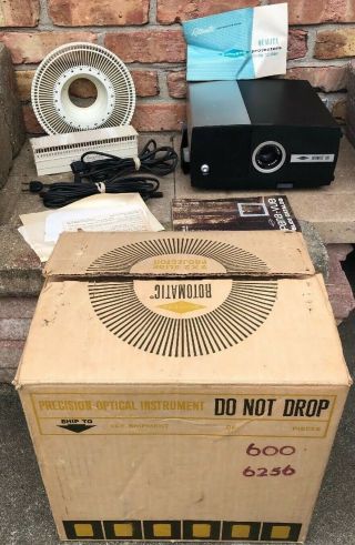 Vintage Sawyer’s Rotomatic 2x2 Slide Film Projector Model 600 W/box Tray’s