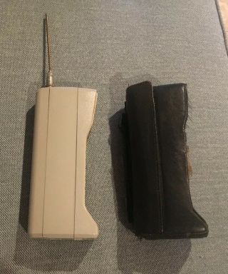 Antique Brick Motorola Cell Phone Model F09lfd8458bg W/leather Case Bell South