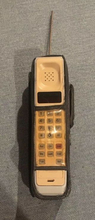 Antique Brick Motorola Cell Phone Model F09LFD8458BG W/Leather Case Bell South 2