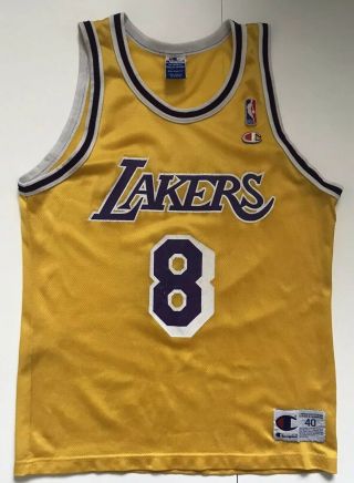 Champion Kobe Bryant Los Angeles Lakers Jersey 8 Size 40 Vintage Yellow