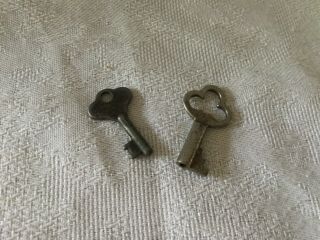 2 Antique Skeleton Keys For Cabinet Desk 1.  5 " Old Vintage Keys