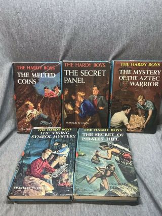 Set Of 5 Vintage Hardy Boys Mysteries Hardcover Books Franklin W.  Dixon