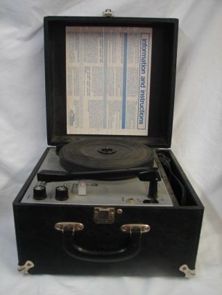 Vintage Hamilton Electronics Portable Record Player Model 910 Four Speed
