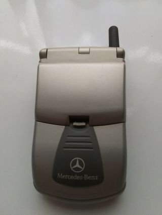 Vintage Mercedes Benz Motorola Timeport Startac Flip Phone Model Q6820612