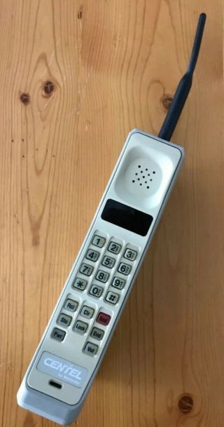 Vintage 1980s Motorola Early Model Portable Brick Phone W/removable Antenna,  Euc