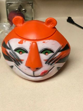 Vintage Tony The Tiger Kelloggs Frosted Flakes 1968 Plastic Cookie Jar