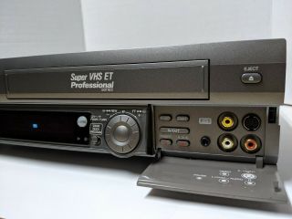 JVC SR - VS30U VHS ET Professional Series VCR MiniDV Player 2