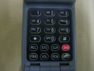 vintage Motorola CellularOne Flip Brick Cell Phone F09HLD8416AG 4