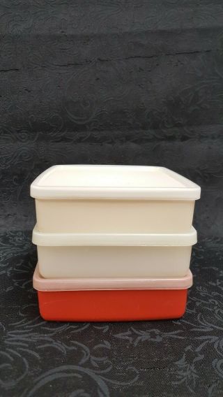 3 Vintage Tupperware Sandwich Keeper Containers 670 With Lids 671