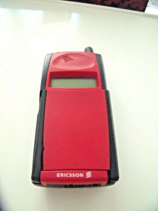 Vintage Sony Ericsson GF768 - RED Cellular Phone 2