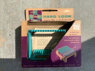 Vintage Wonder Weave Hand Loom,  Needle & Instructions