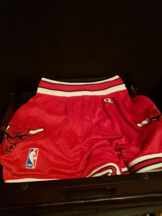 Vintage Chicago Bulls Red Champion Shorts Small 28 - 30 Michael Jordan