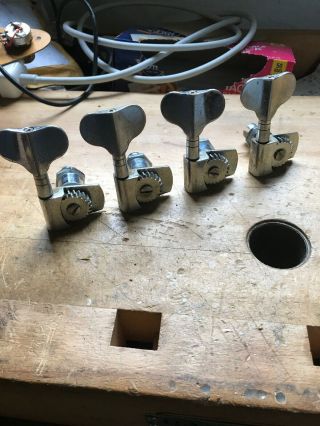 Vintage Peavey T - 40 Bass Guitar Tuning Pegs.  Tuners.