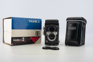 Yashica D 66 120 Roll Film Tlr Camera W 80mm F/3.  5 Lens Case Box Near V09