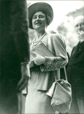 Queen Mother 1930 